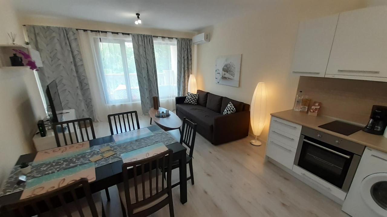 Relax Apartment In Varna South Bay Residence Extérieur photo